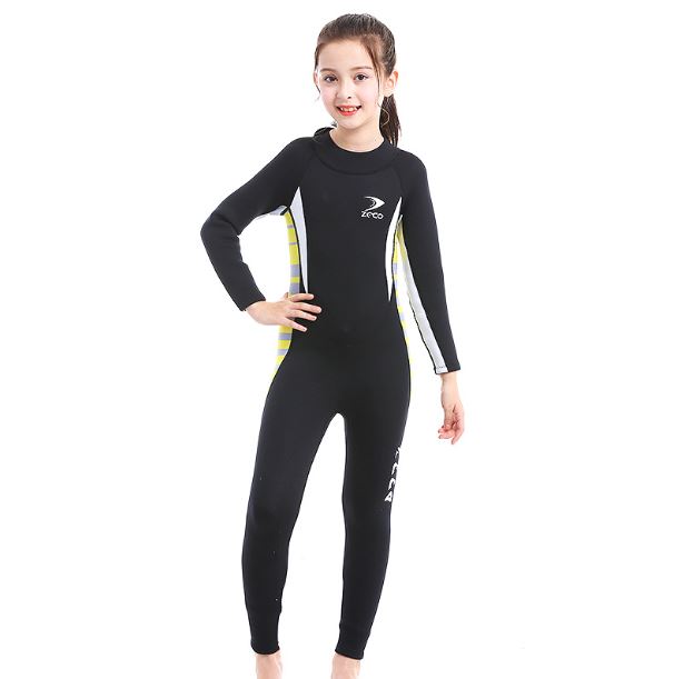 ชุดว่ายน้ำเด็กป้องกันหนาว ป้องกันรังสี UV Ultraviolet Protection UV ผลิตจากผ้า Neoprene หนา 2.5 mm. ช่วยควบคุมอุณหภูมิขณะอยุ่ในน้ำ เป็นชุด wetsuitเหมาะกับการใส่ว่ายน้ำหรือดำน้ำ