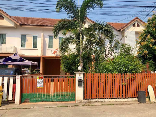 ขายบ้านแฝด 2 ชั้น หมู่บ้านฟ้ารังสิต( ลำลูกกาคลอง 7) (รหัสทรัพย์ J201811)