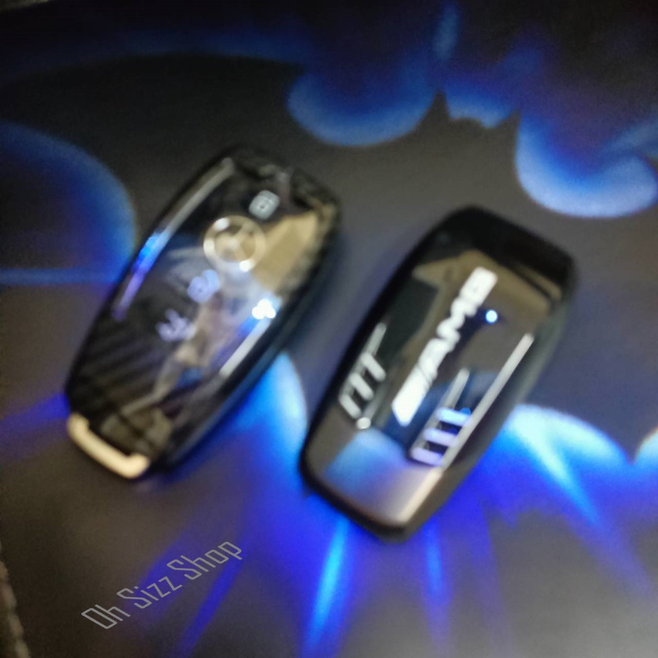 เคสโลหะรีโมทแบบเครื่องยนต์ Mercedes Benz 2021 AMG Engine Design Hard Case Zinc alloy/ABS Key Cover Mercedes Benz Key Sets E-Class, S Class พร้อมแผ่นใสปิดปุ่มกันรอย TPU และแผ่นปิดปุ่มกันรอย กันกระแทก เข้ารูปแบบซิลิโคนขุ่น (สามารถเลือกเท่ได้)