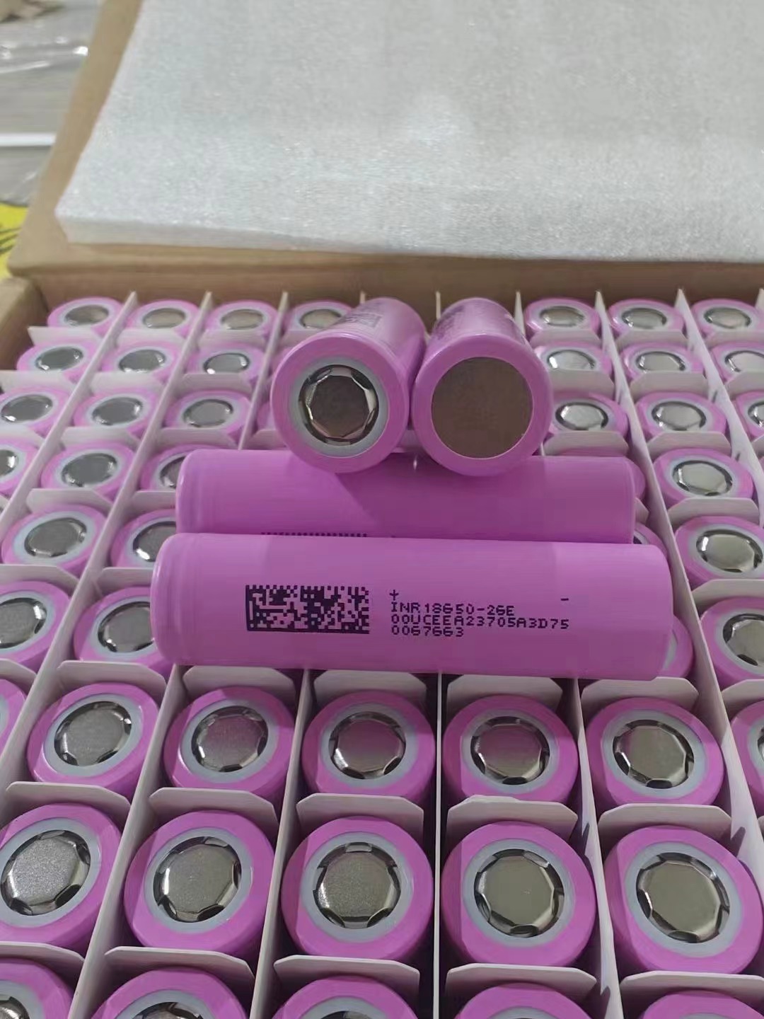 DMEGC 18650-26E แบต Li-ion 18650 2600mAh 5C ของใหม่มือ 1 ใช้แพ๊คแบต ได้หลากหลาย แบตวิทยุซีต่ำ แบตกล้อง