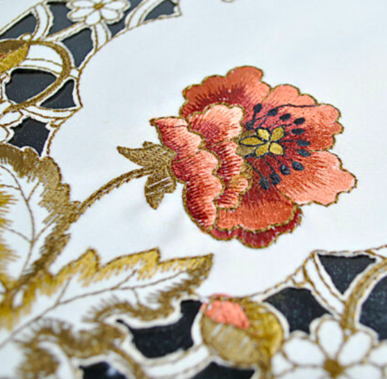 Pre Order ผ้าคลุมท๊อปโต๊ะ ผ้าปูโต๊ะอาหาร table runner ลายปักฉลุ กุหลาบ สวยมาก