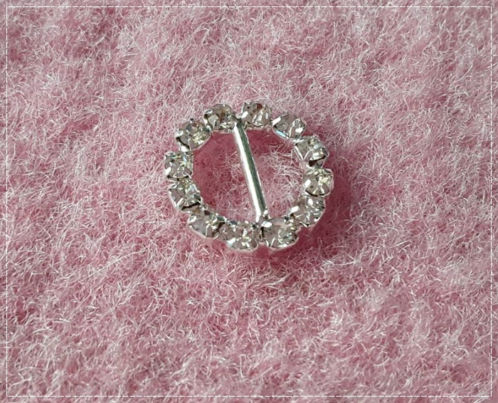 หัวเข็มขัดเพชรรูปวงกลมจิ๋ว