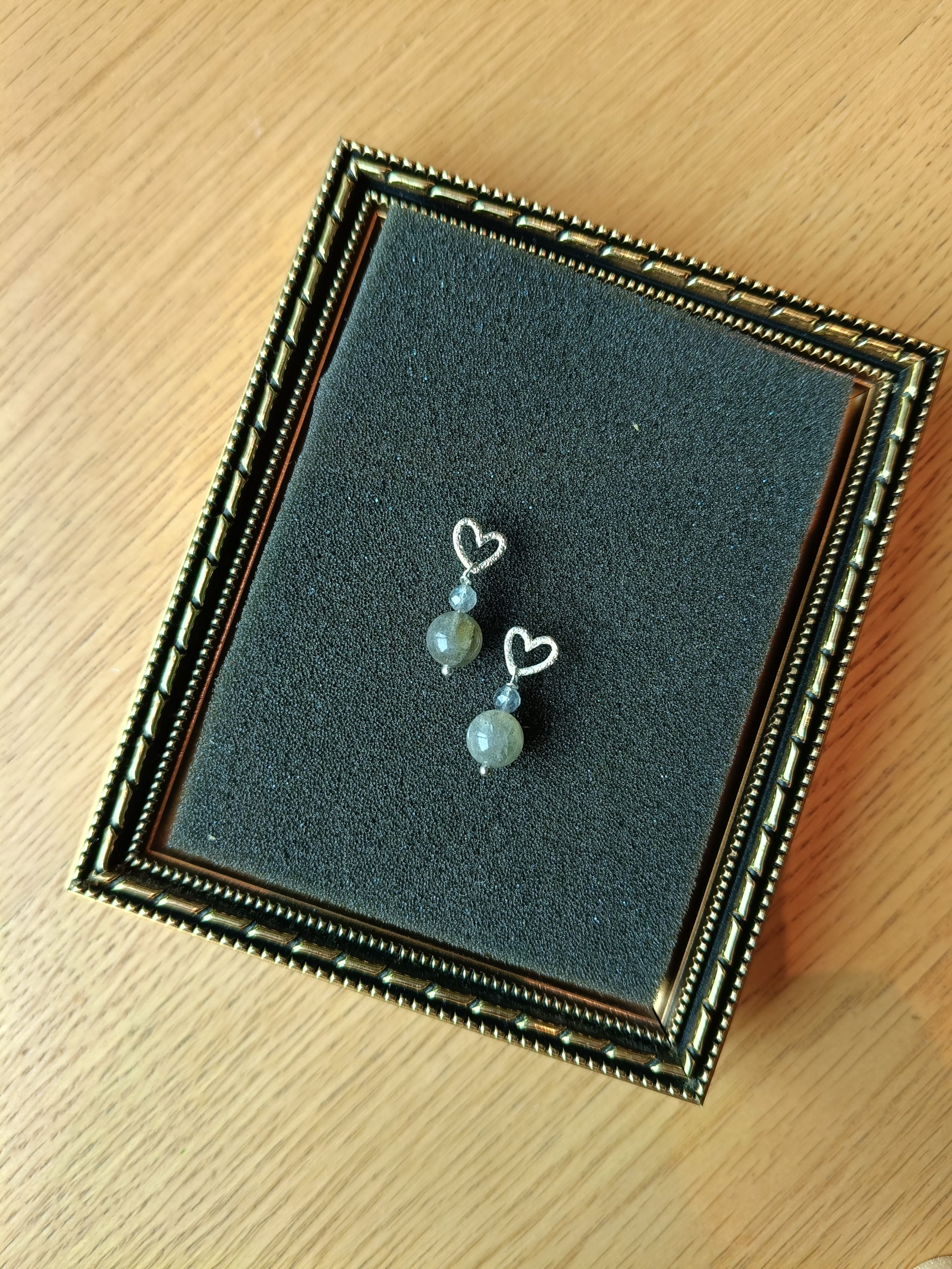 ต่างหูเงินแท้ 92.5 ประดับหินแท้ Labradorite Sterling Silver Earring (เปิดตาที่ 3 ,ปัดเป่าพลังงานลบ )