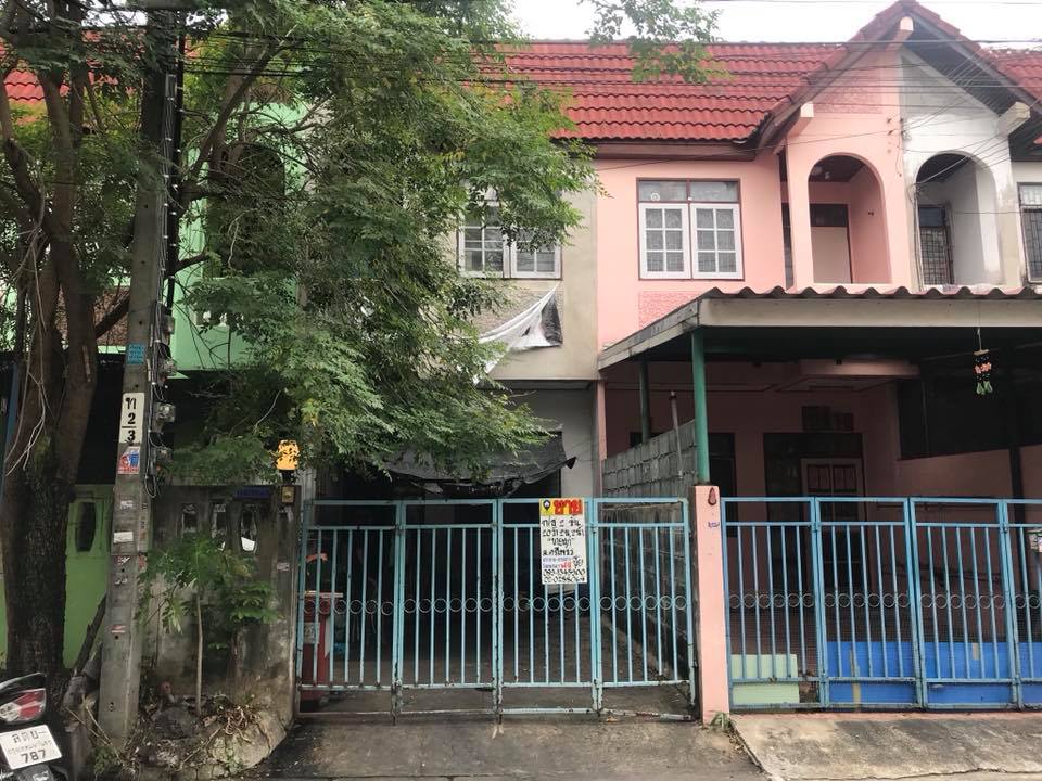 ขายทาวน์เฮ้าส์ 2 ชั้น ม.ศรีเพชร (รหัสทรัพย์201870)