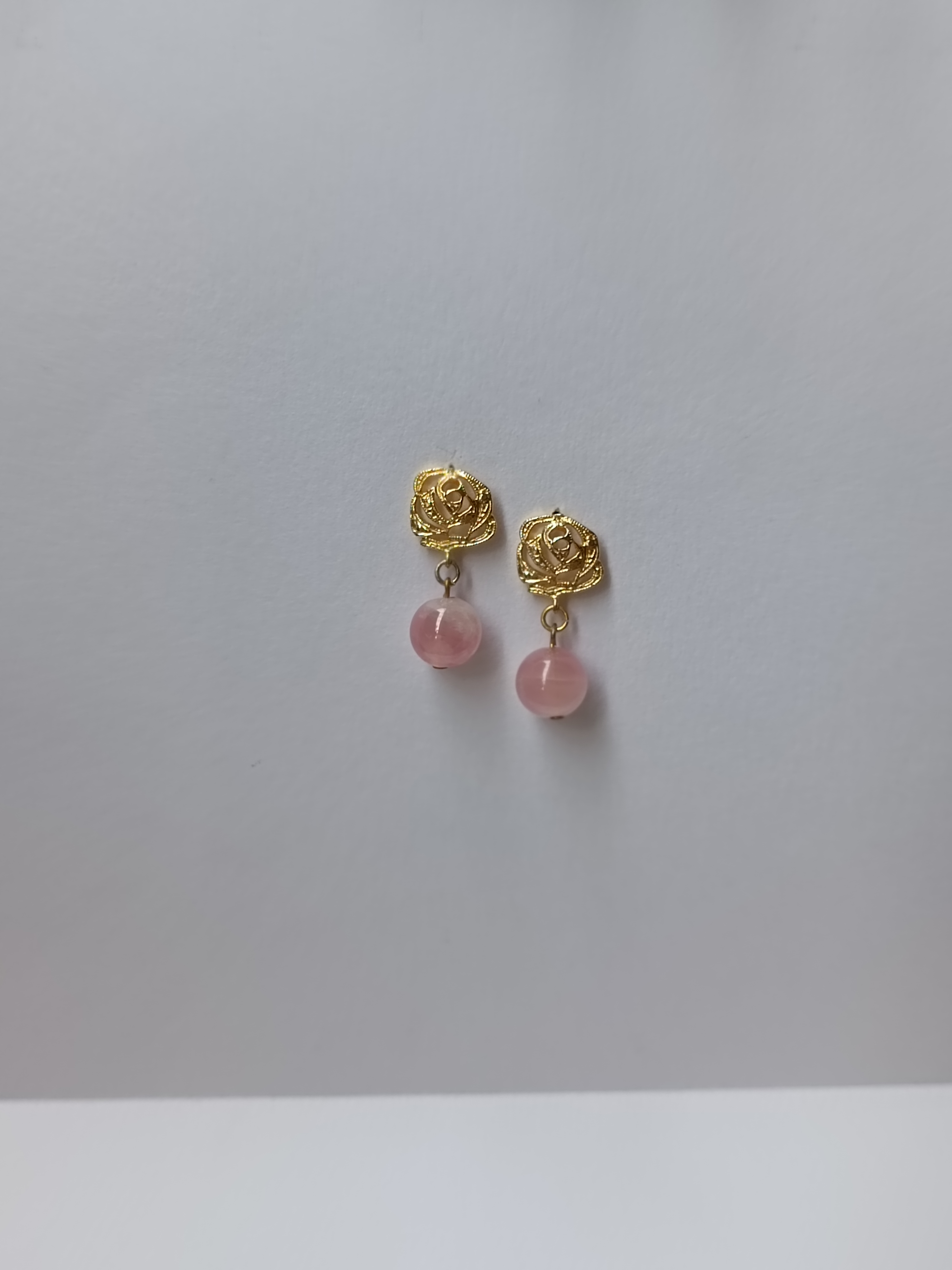 ต่างหูหินแท้ โรส ควอตซ์ Rose Quartz Madagascar Earrings (For Love and Relationship)