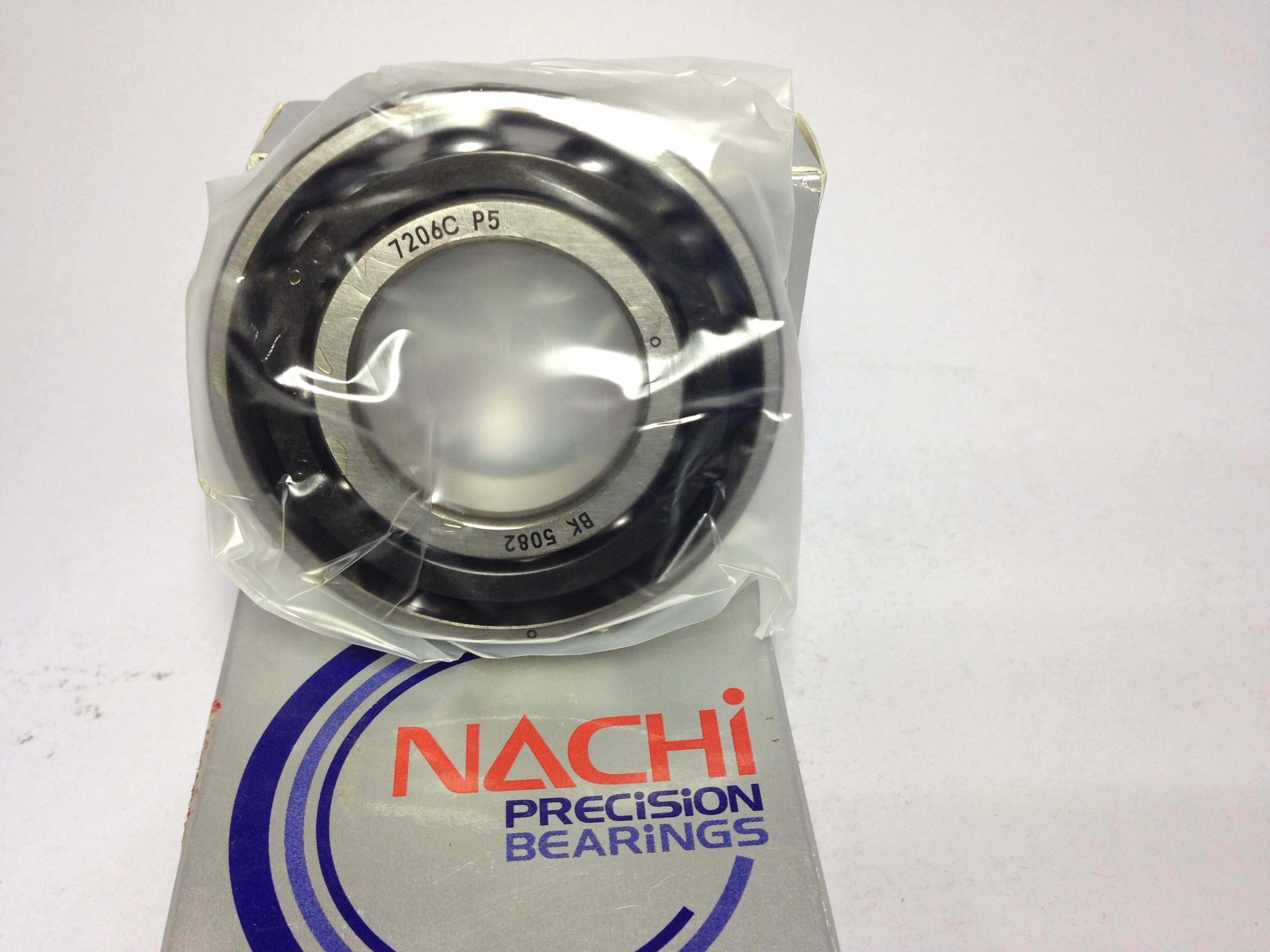 ตลับลูกปืน NACHI-7206C P5