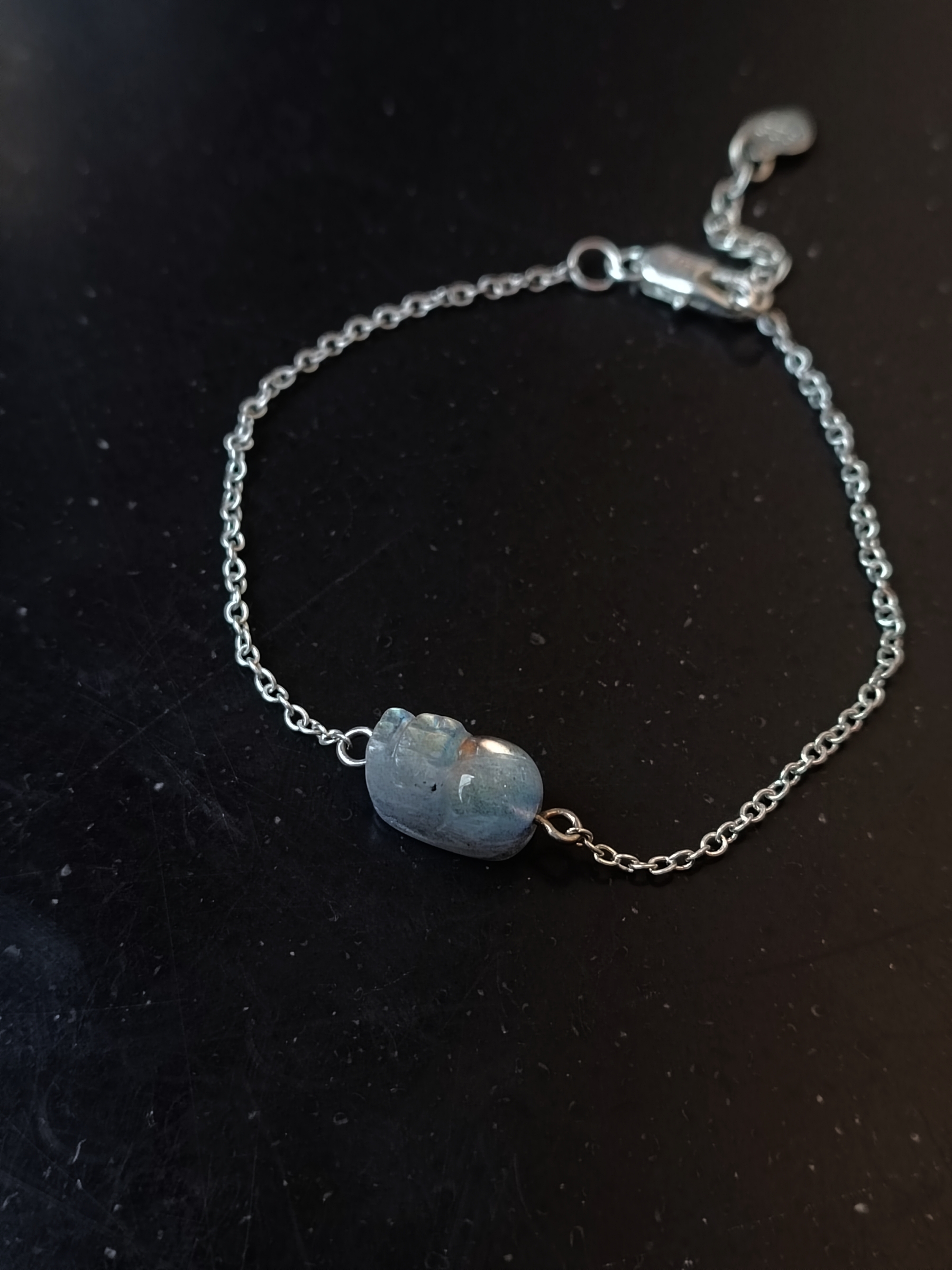 สร้อยข้อมือหินแท้ Labradorite Pixiu with Silver Chain Bracelet (Good Fortune และ ความสำเร็จ)