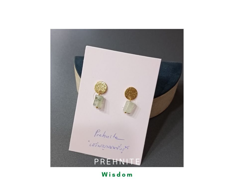 ต่างหูหินแท้ "Moon" Prehnite Earring (Wisdom ญาณหยั่งรู้)