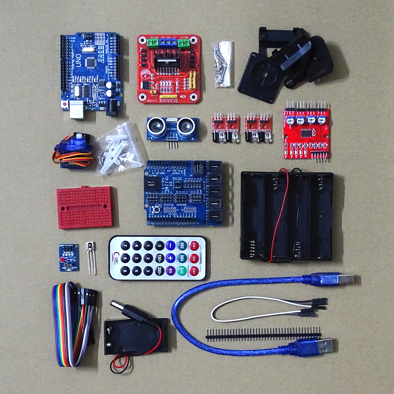 Upgraded version 4WD Robot Car/UNO Project Smart Robot Car Kit with UNO R3/ Ultrasonic /Bluetooth/Remote Educational Toy Car