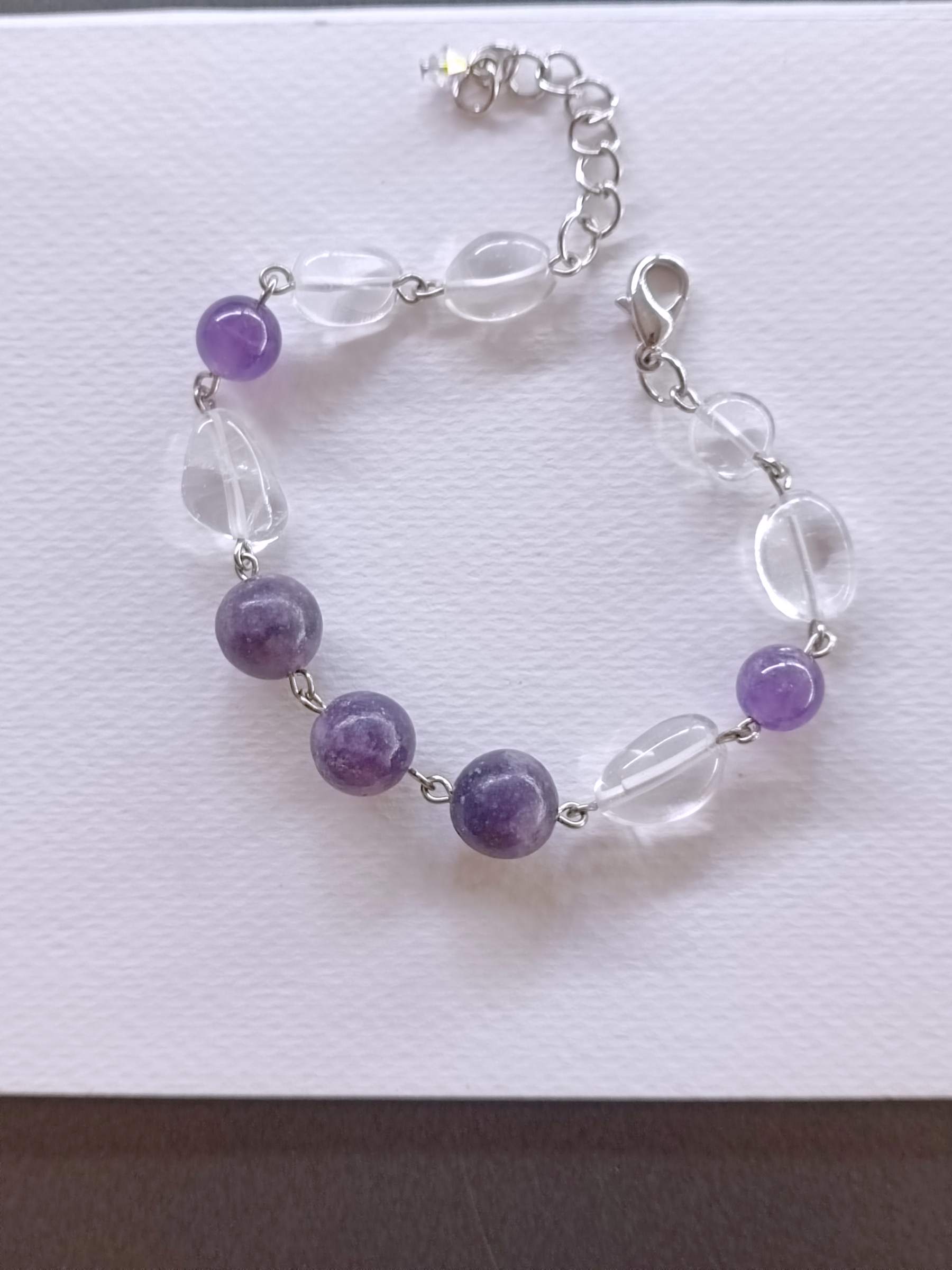 สร้อยข้อมือหินแท้ "Connected" Optimism Bracelet (Lepidolite+ Clear Quartz +Amethyst)