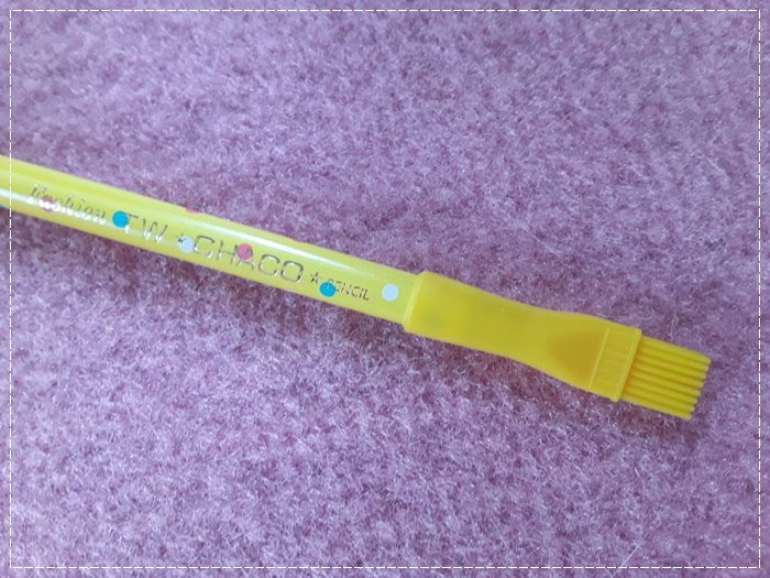 ดินสอเขียนผ้า CHACO สีเหลือง มีแปรง
