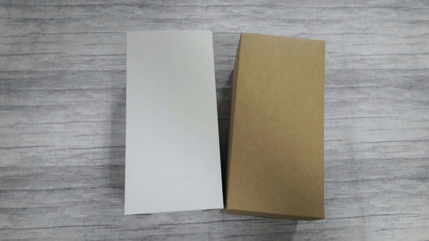 กล่องอเนกประสงค์ แบบทรงฝาปิดเปิด ท้ายก้นขัด กล่องของขวัญ กล่องเครื่องสำอางค์ สีคราฟท์น้ำตาลอ่อน ขนาด 11x11x22.7 ซม. ราคา 285 บาทต่อแพ็ค(20 ใบ)