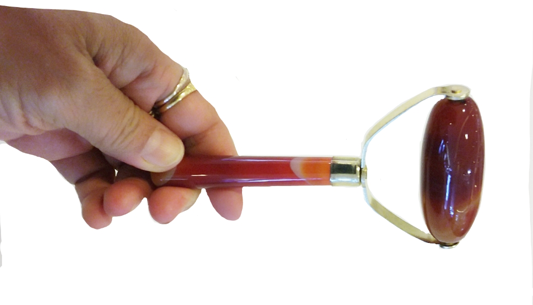 กัวซาลูกกลิ้ง"หม่าเล่า” (Red Agate Facial Massage Roller)