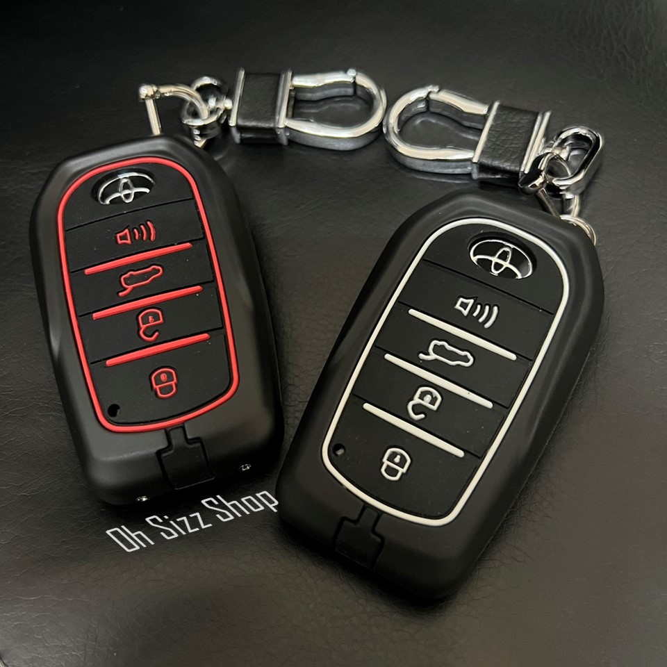 เคสรีโมทรถสีดำด้าน Toyota Fortuner GR Sports Legender (Alloy Silicone Key Cover with Silicone Push button Guard) Toyota Key Sets Model Fortuner Legender GR Sports สามารถถอดกุญแจในรีโมทได้