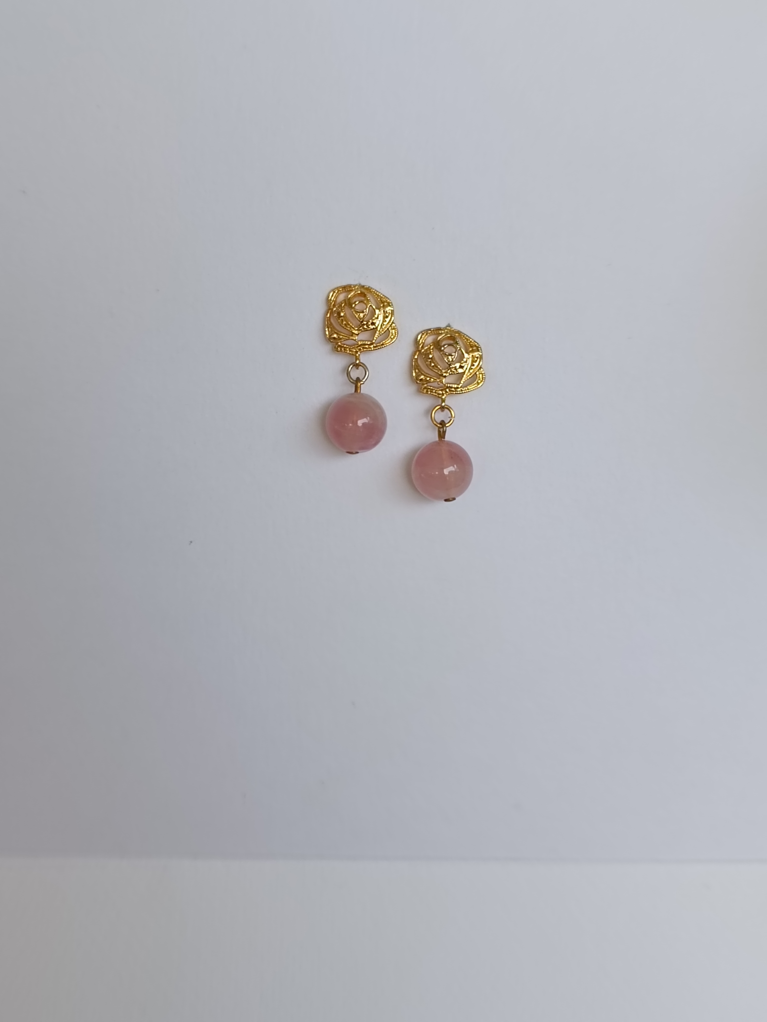 ต่างหูหินแท้ โรส ควอตซ์ Rose Quartz Madagascar Earrings (For Love and Relationship)