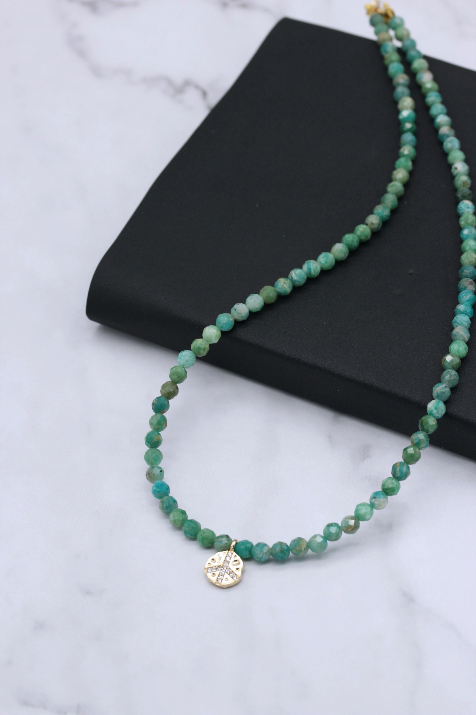 สร้อยคอหินแท้ "Bonita" Amazonite Necklace (Aura Cleanse ดึงดูดความเป็นมงคล)