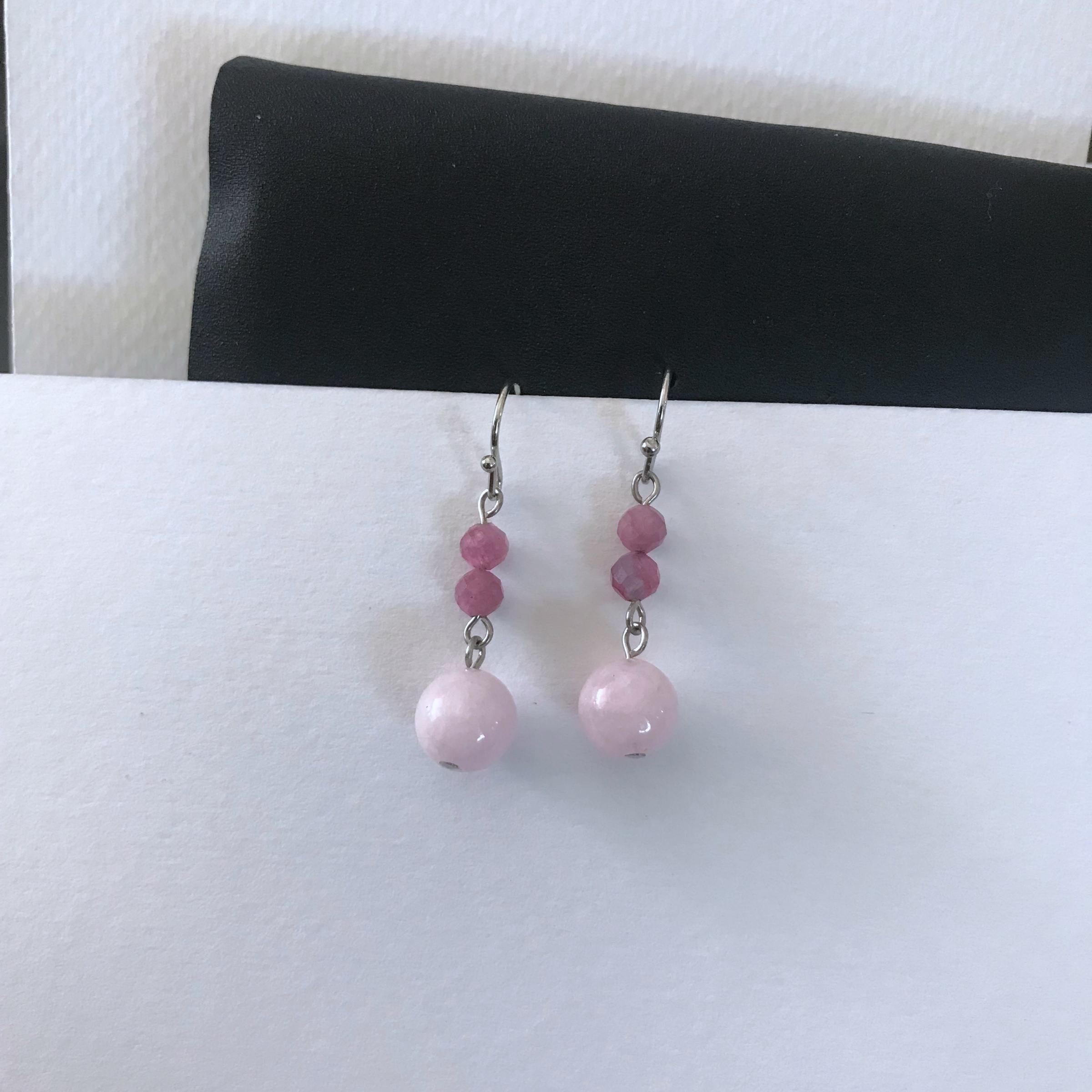 ต่างหูหินแท้ "Flow" Kunzite Earring (Charming) ก้านเงินแท้ 92.5