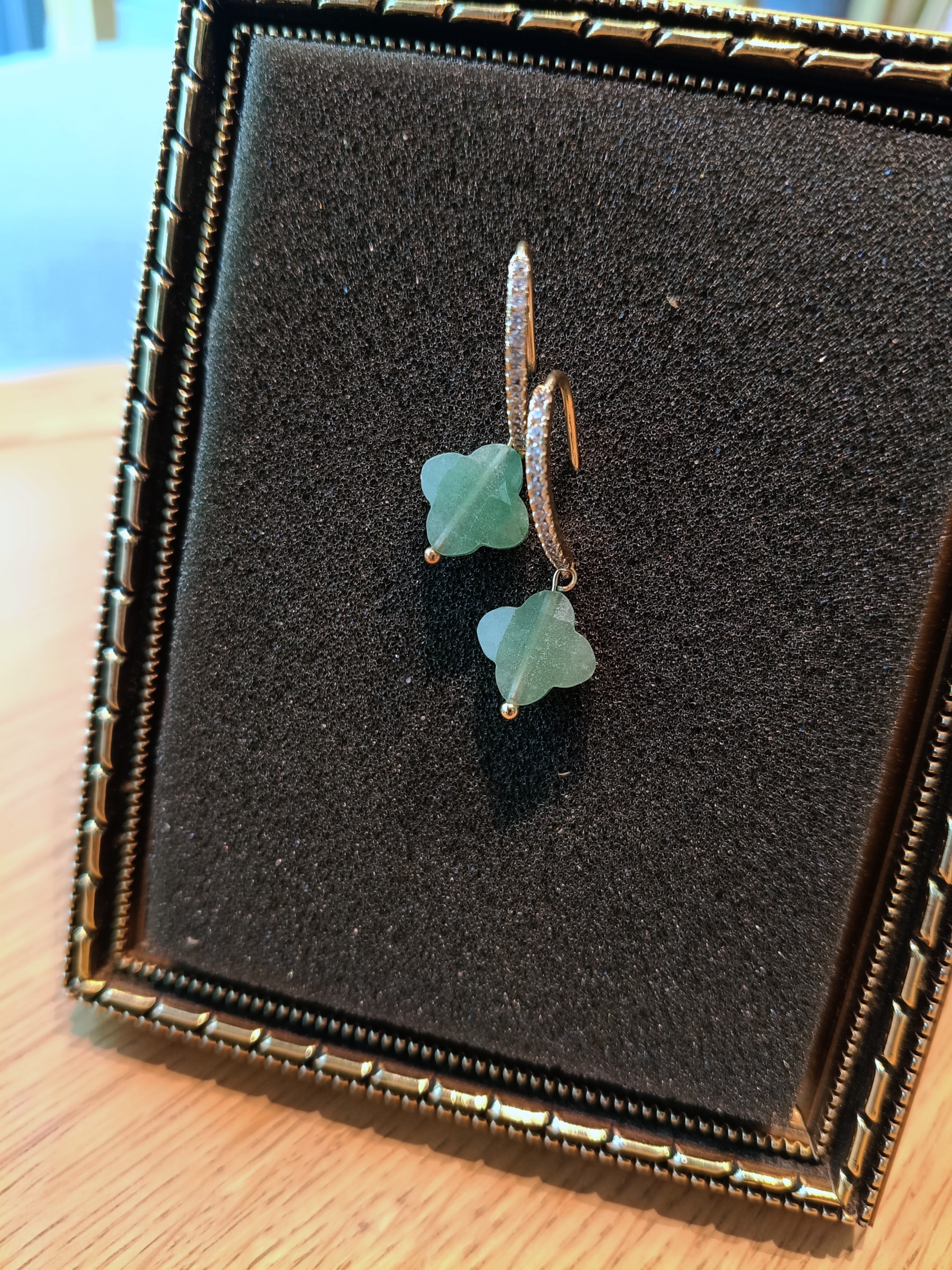 "Dazzling" 18K ต่างหูหินแท้ Green Aventurine Earring (New Beginning , Aura Cleanse , Good Fortune)
