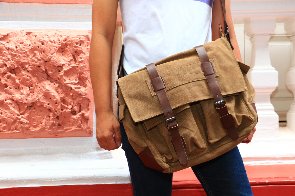 กระเป๋าสะพายข้าง Vintage Style สีน้ำตาลเข้ม B087