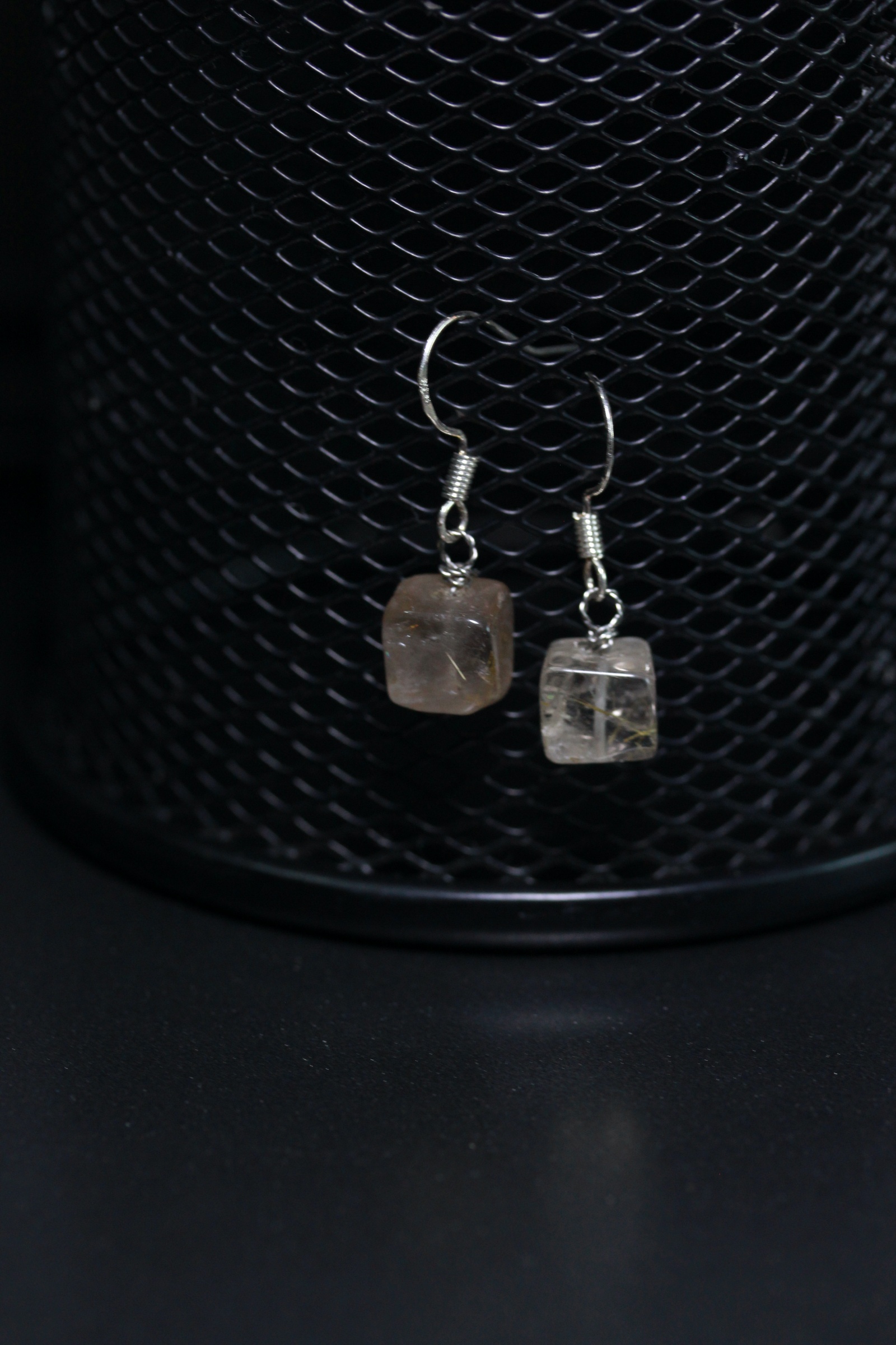 ต่างหูหินแท้ "Flow Silver" ไหมทอง Gold Rutilated Earring (รุ่งเรือง)