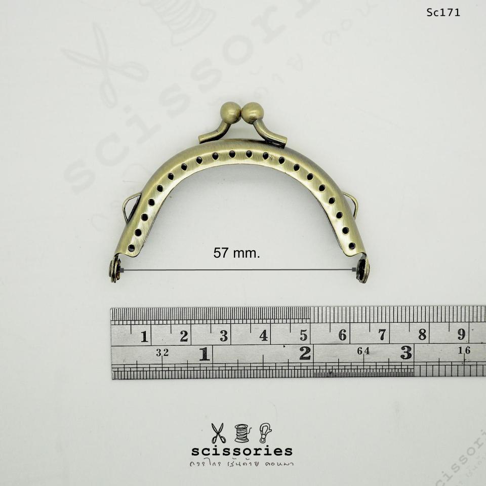 ปากกระเป๋าปิ๊กแป็ก 6 cm แบบฉลุ มีหูข้าง สีเหลืองปัด จำนวน 1 ตัว