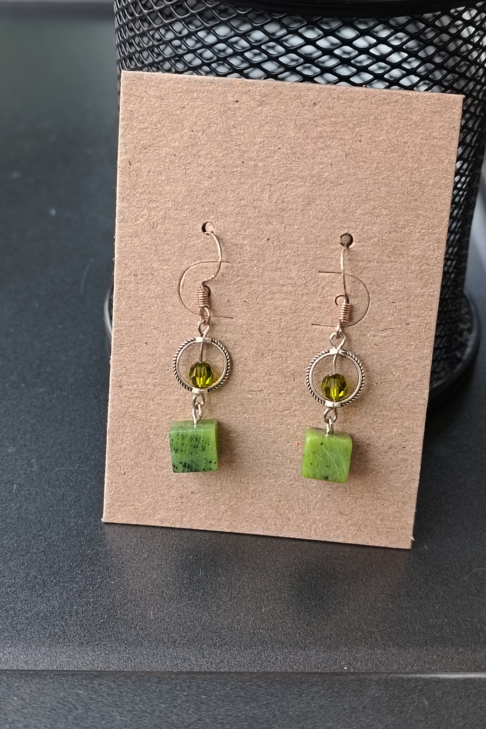 ต่างหู "Flow Silver" ประดับหยกแท้ Canadian Jade Jewelry Earring (ร่ำรวย มั่งคั่ง)