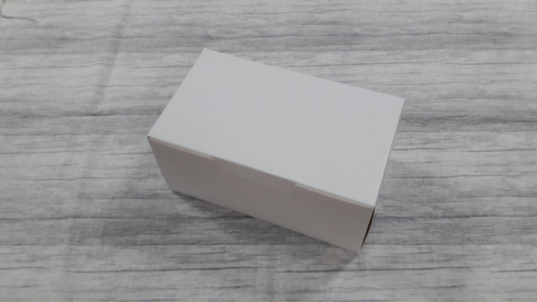 กล่องเค้กโรล กล่องแยมโรล กล่องทรงยาว กล่องเค้ก กล่องขนม กล่องคัพเค้ก ขนาด 13x22.5x10.5 ซม. (ฝาทึบ) สีขาว ราคา 240 บาทต่อแพ็ค (20 ใบ)