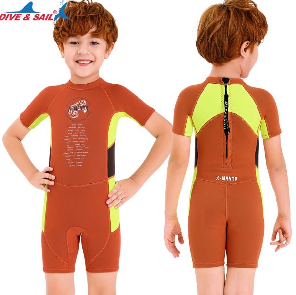 ชุดว่ายน้ำเด็กป้องกันความหนาว ป้องกันรังสี UV ช่วยรักษาอุณหภูมิขณะอยู่ในน้ำ wetsuit แขนสั้นขาสั้น (สีส้ม)