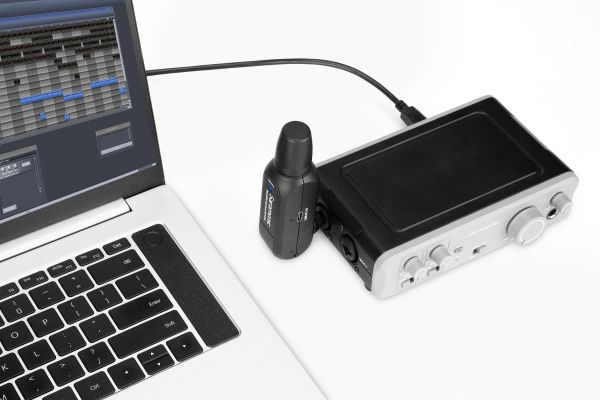 Saramonic Blink800 B3 ไมโครโฟนไร้สาย คลื่น 5.8 GHz (1ตัวรับ1ตัวส่ง)