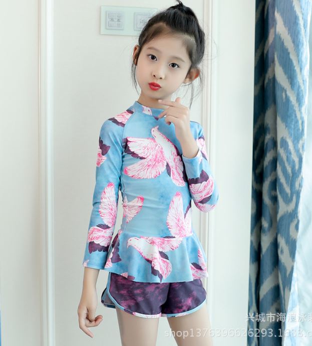 ขายส่ง 10 ชุด Set-2 ( ชุดว่ายน้ำเด็ก 4-8 ปี มี 10 ชุด คละแบบ / คละไซส์)