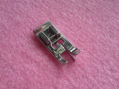 ตีนผีซิกแซกแบบคลิป Overcast foot snap on