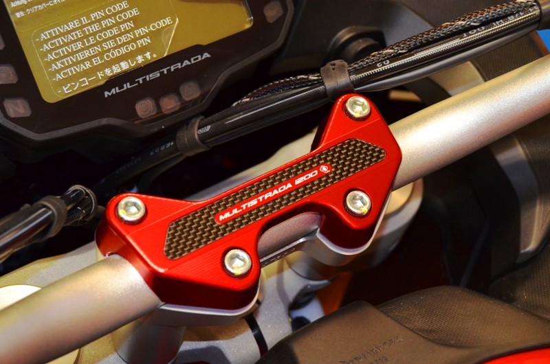 ตุ๊กตาบน DUCABIKE MULTISTRADA 2015+