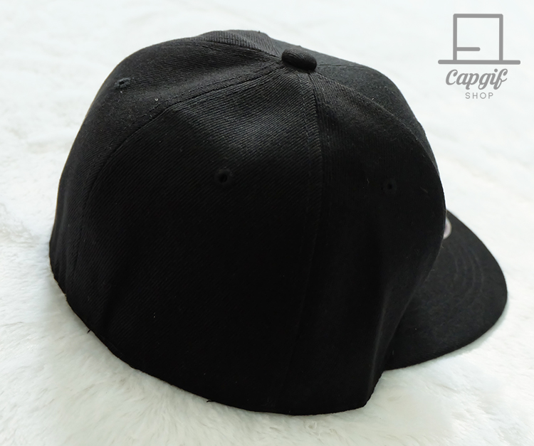 หมวกSnapbackแบบเต็มใบปักชื่อ