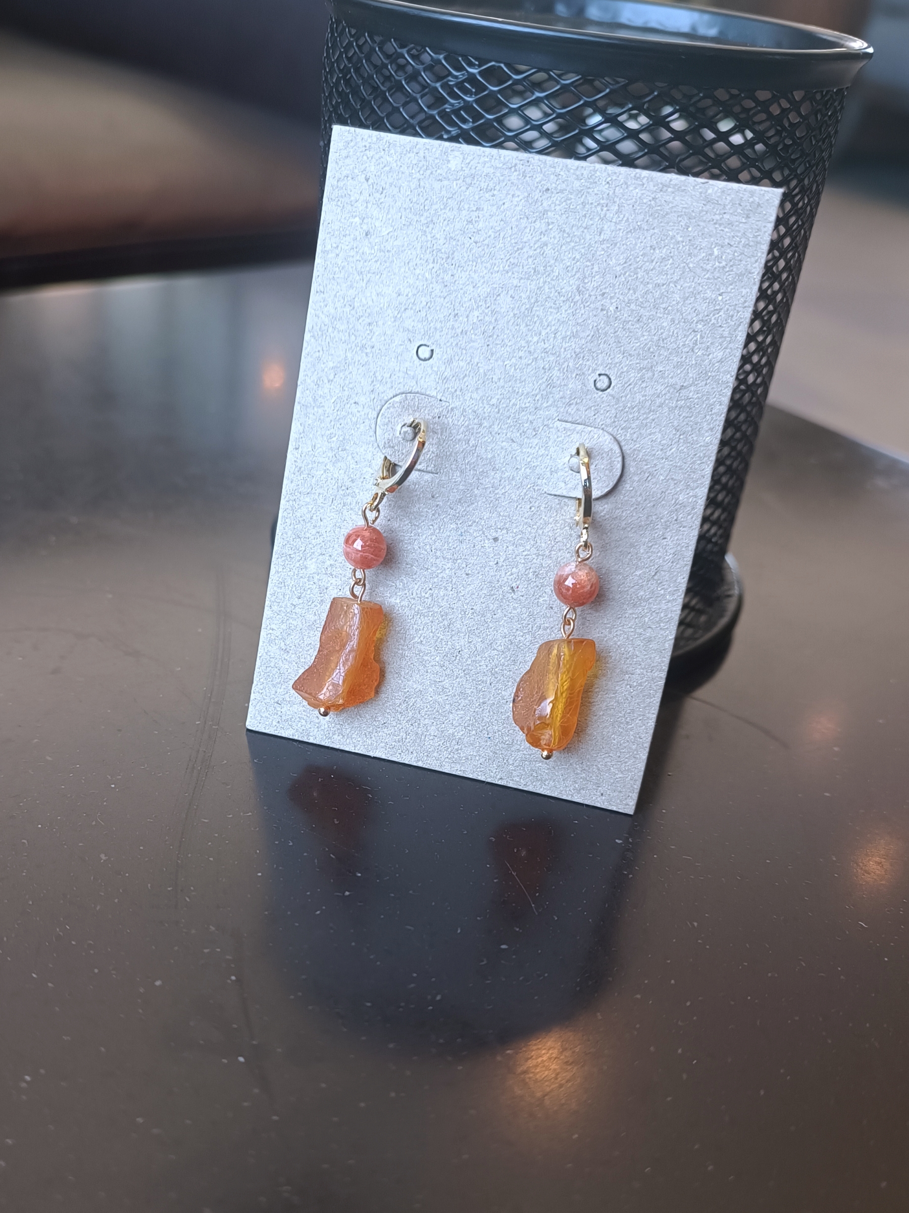 ต่างหูหินแท้ "The Hoop" Amber + Sunstone Earring (ดูดกระแสเงินสด ปลุกไฟในตัวเอง)