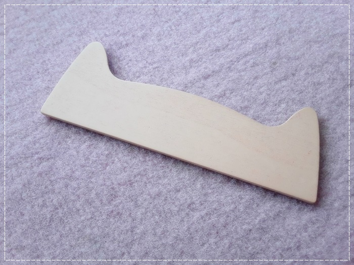 ไม้บรรทัดไม้ ลายหน้าแมว