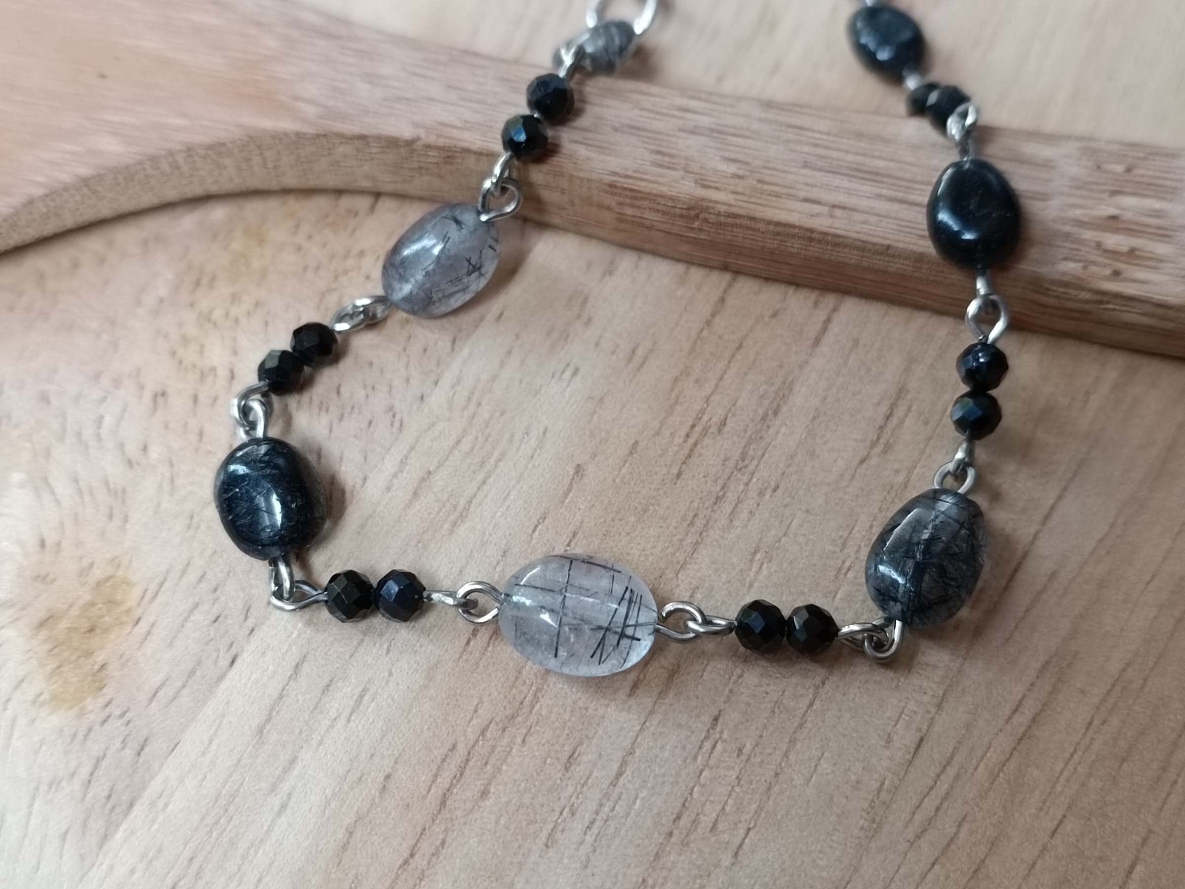 สร้อยข้อมือหินแท้ "Connected" ไหมดำ Black Rutilated Bracelet (คุ้มครอง แคล้วคลาด ค้าขาย)