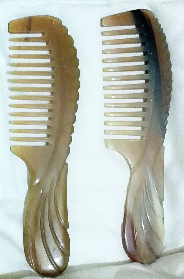 หวีเขาจามรีนวดหนังศีรษะ (Yak Comb)