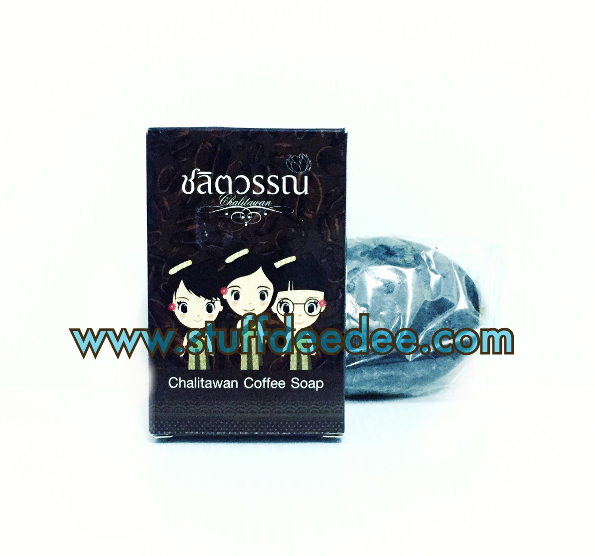 สบู่กาแฟ 100% ชลิตวรรณ ช่วยให้ผิวเรียบเนียนและกระชับผิว พร้อมดูดซับสิ่งตกค้างและทำความสะอาดผิวกายได้อย่างหมดจด