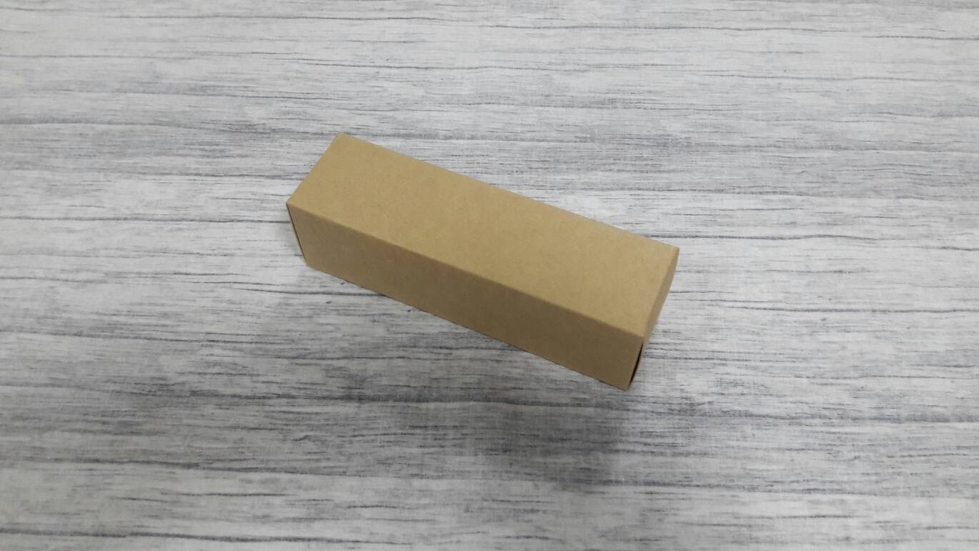 กล่องของขวัญ กล่องอเนกประสงค์ สีคราฟท์น้ำตาลอ่อน ขนาด 4.5x4.5x15.5 ซม. กล่องของที่ระลึก กล่องเครื่องสำอางค์ กล่องของใช้ กล่องแบบฝาหัวท้าย ราคา 135 บาท/20 ใบ