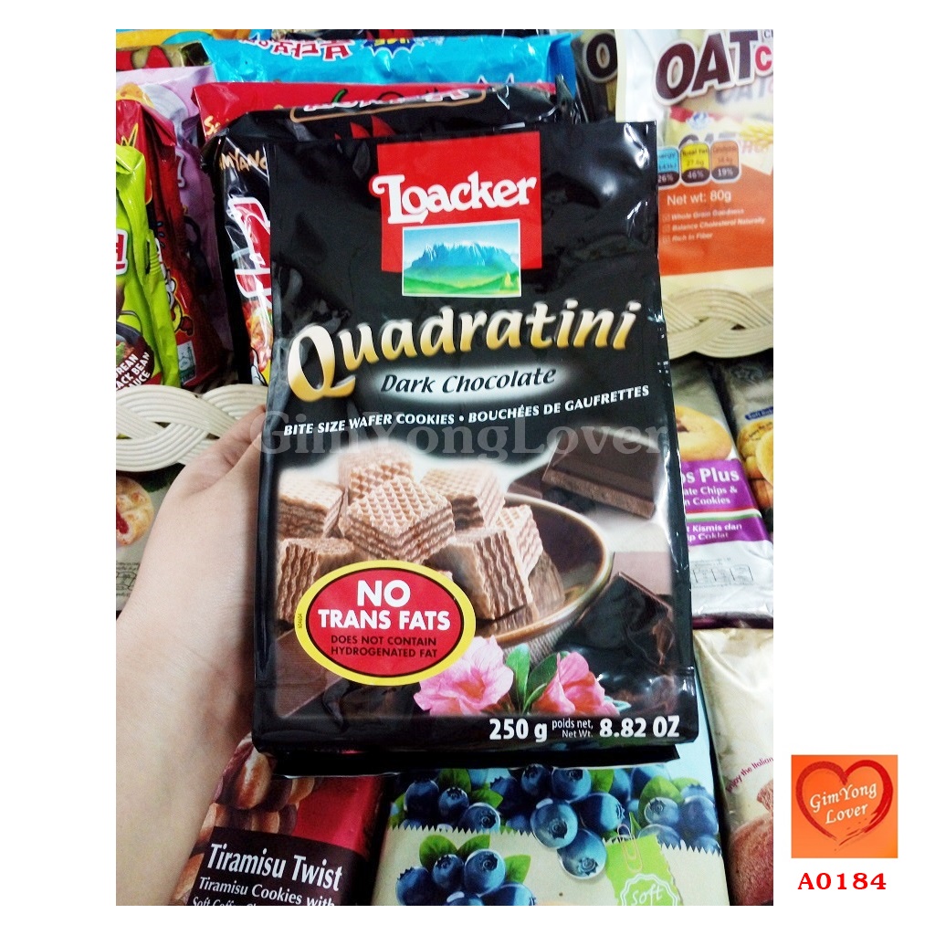 ล็อคเกอร์ เวเฟอร์ดาร์กช็อคโกแลต (Loacker Quadratini Dark Chocolate)