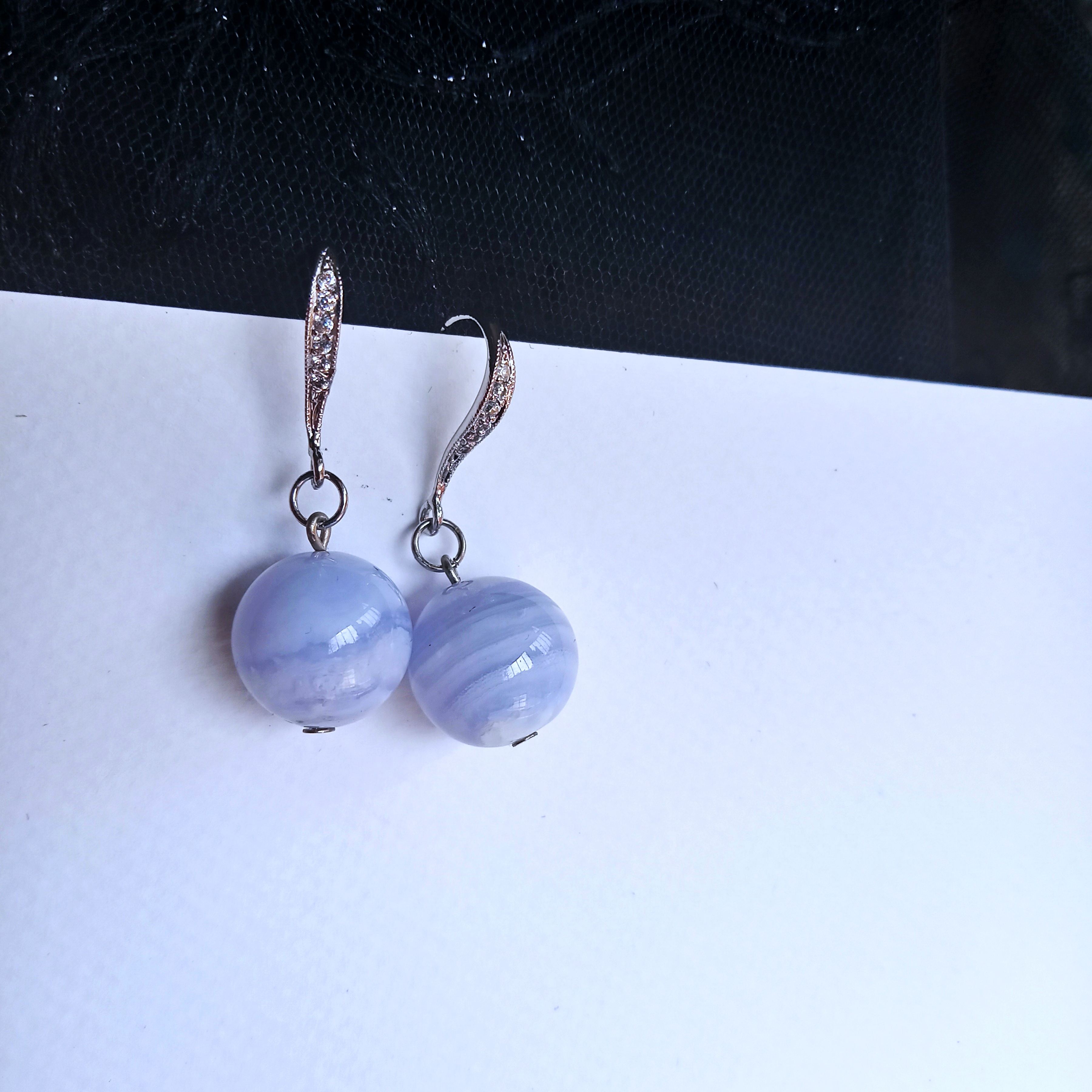ต่างหูหินแท้ Blue Lace Agate Earring(เสริมความมั่นใจในการสื่อสาร)