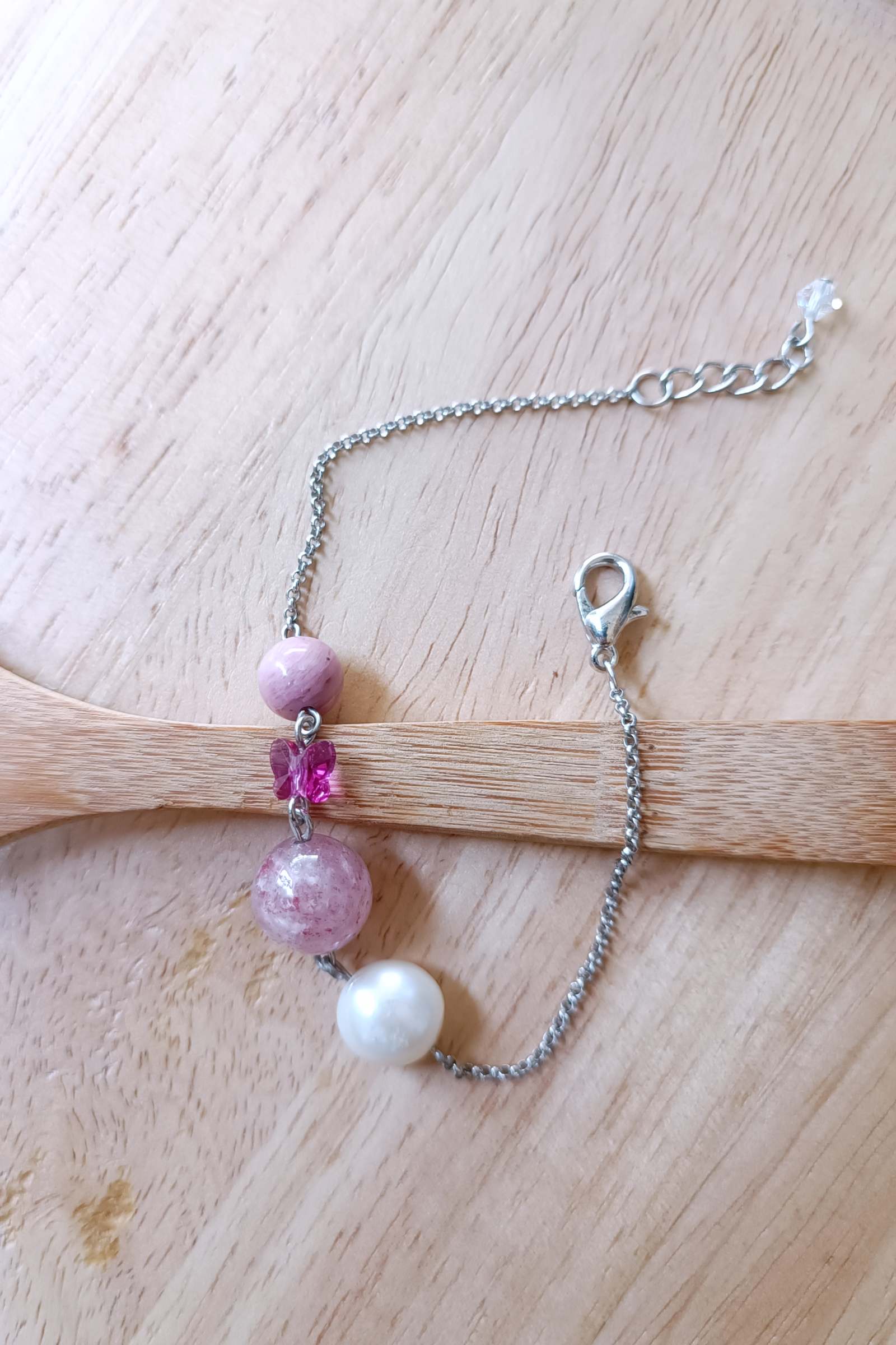 สร้อยข้อมือหินแท้ "Mini" Love Vibe Bracelet (Strawberry Quartz ,Rhodonite)