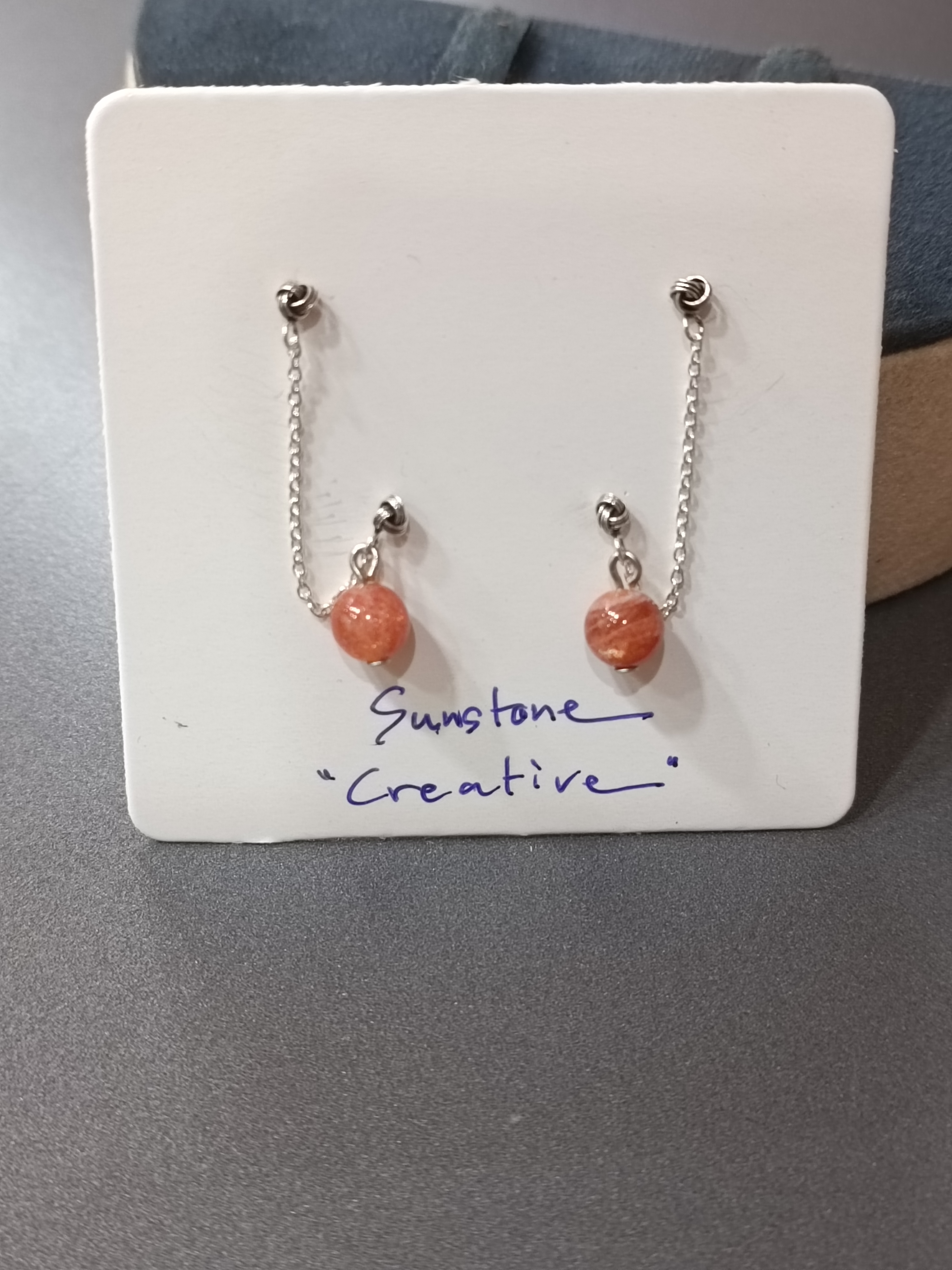 ต่างหูเงินแท้ 92.5 ประดับหินแท้ Sunstone Sterling Silver Earring (Boost Energy , Leadership)