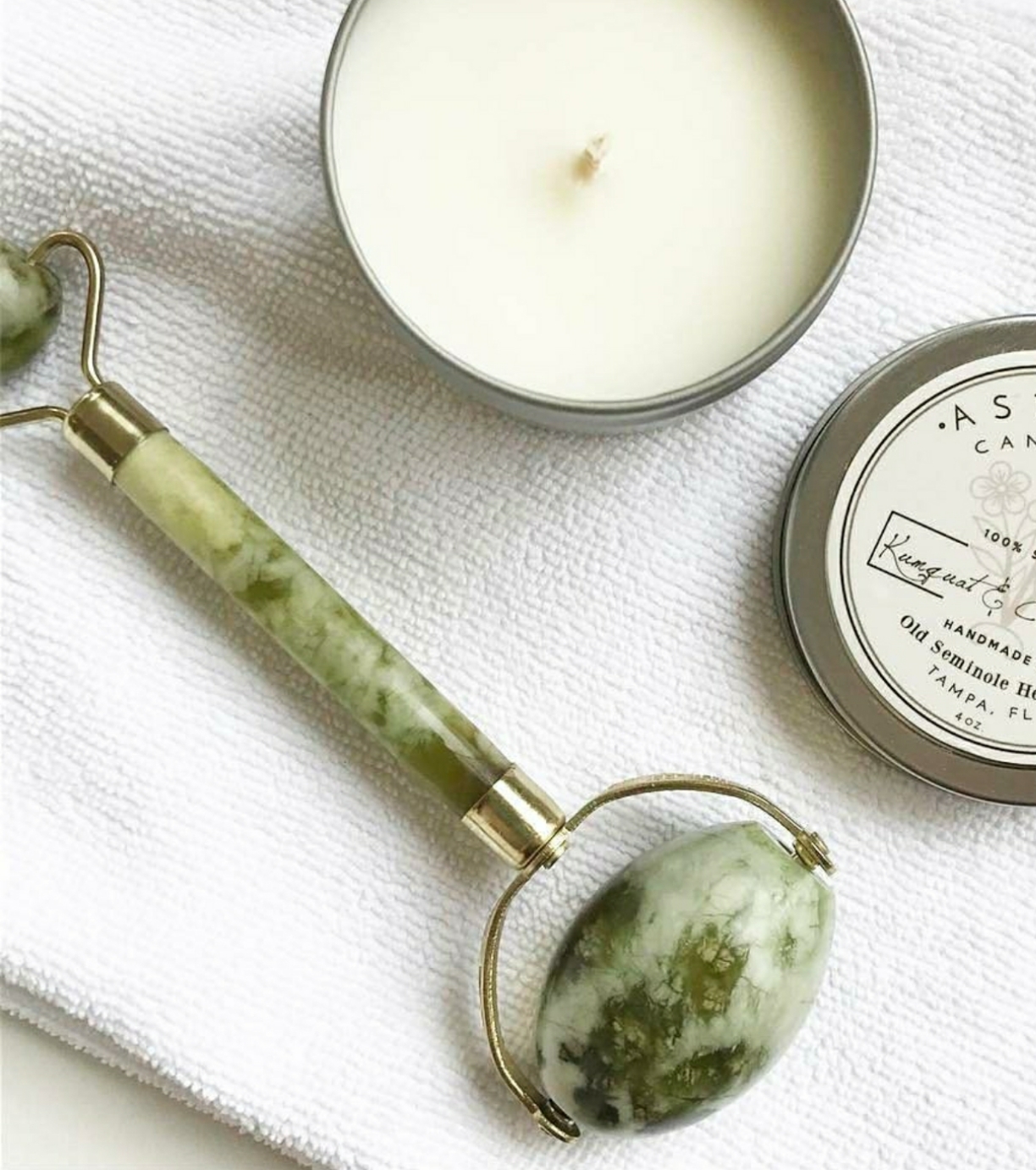 ลูกกลิ้งหยกใหญ่ด้ามยาว (Large Jade Roller with Long Hand)