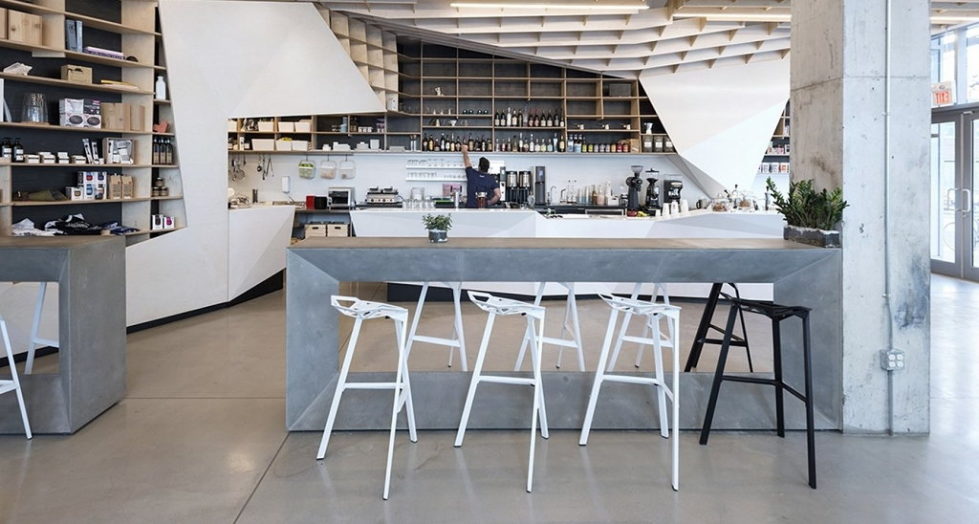 RENT/ให้เช่า: เก้าอี้สตูลบาร์ รุ่น MET (เมท) สีขาว