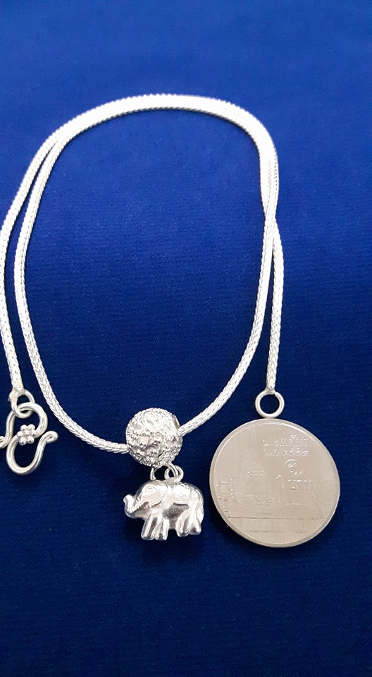 สร้อยพร้อมจี้ช้าง