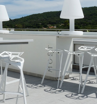 RENT/ให้เช่า: เก้าอี้สตูลบาร์ รุ่น MET (เมท) สีขาว