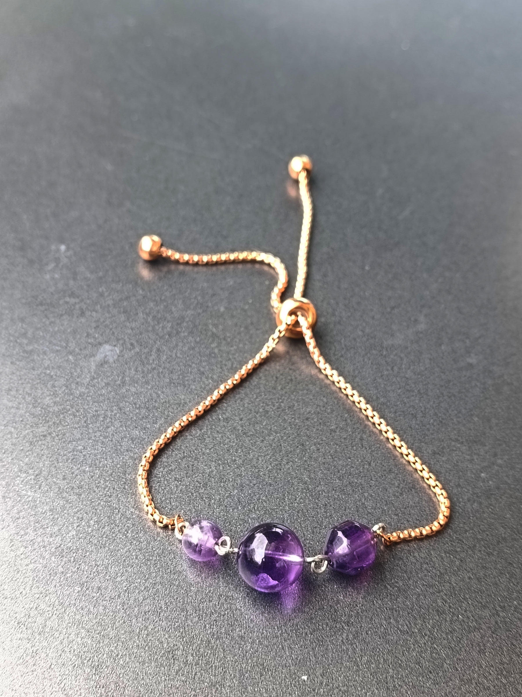 สร้อยข้อมือหินแท้ "Muse" Powerful Protection Bracelet (Amethyst)