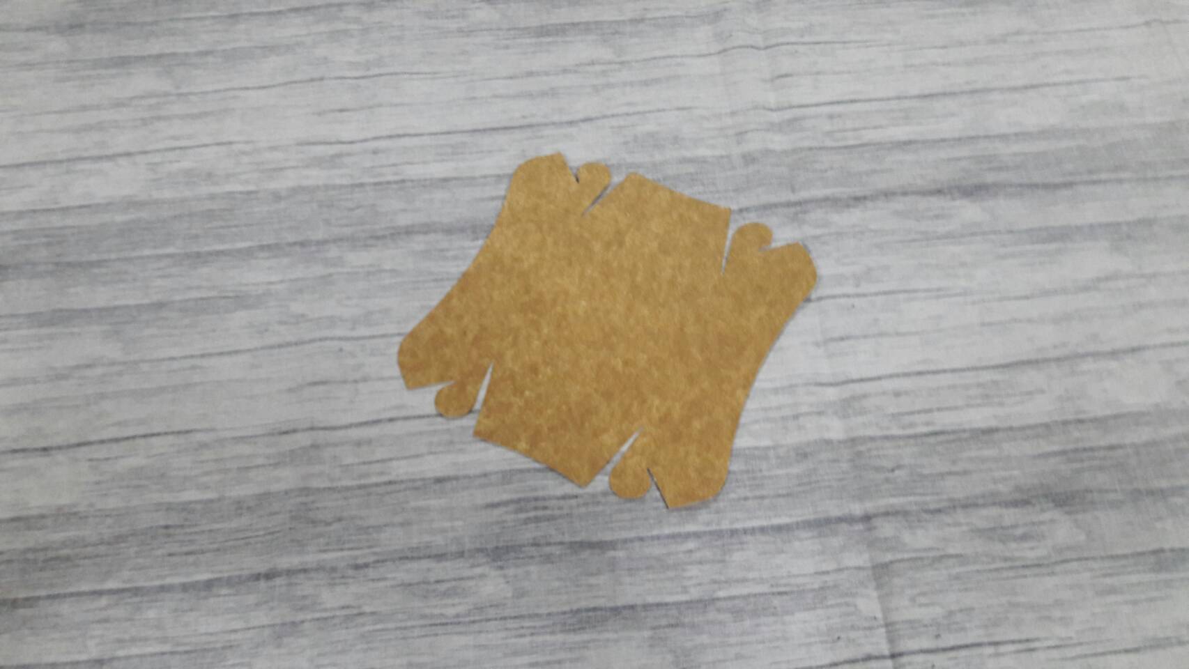 ถาดใส่ขนม ถาดขนมปัง ถาดชิม ถาดอาหารฟู้ดเกรด สีคราฟท์ขาว-หลังน้ำตาล (CKB) ขนาด 7x8x3.5 ซม. ราคา 100 บาทต่อแพ็ค (100ชิ้น)