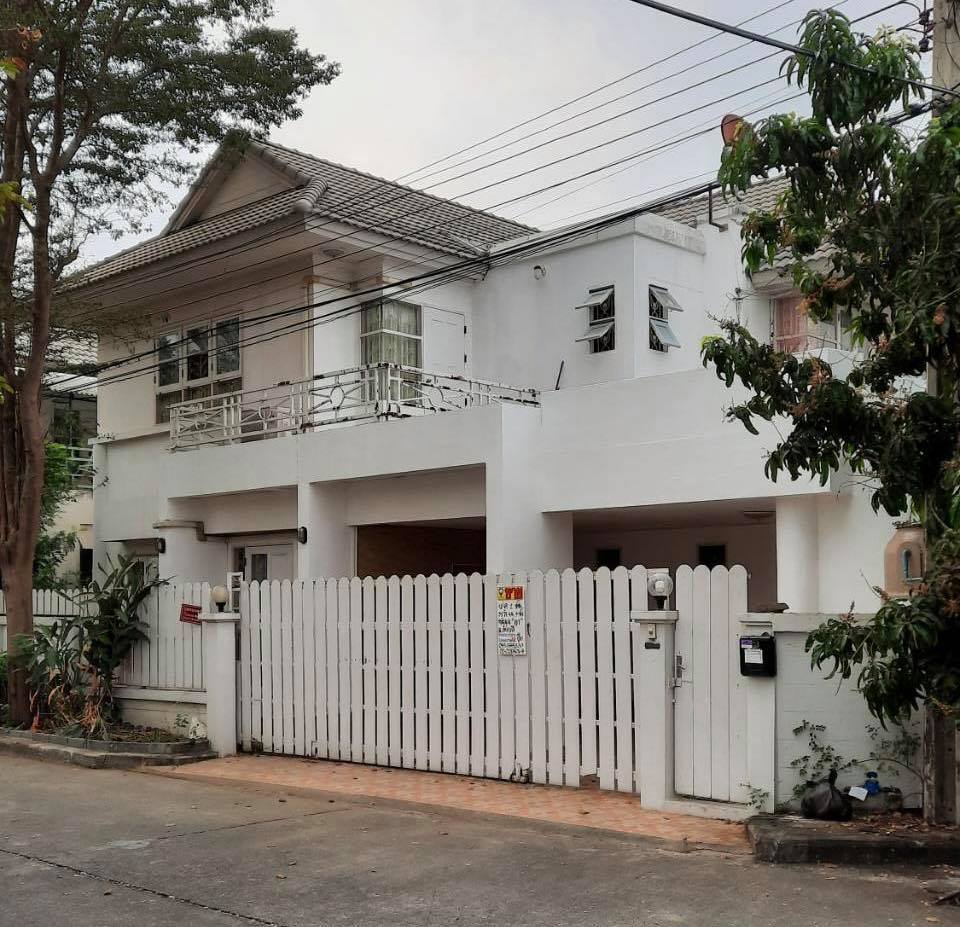 ขายบ้านเดี่ยว 2 ชั้น หมู่บ้านสินบดี บางบัวทอง (รหัสทรัพย์202115) ต.พิมลราช อ.บางบัวทอง จ.นนทบุรี ขนาด 59.90 ตรว.มี 4 ห้องนอน 4 ห้องน้ำ 1 ห้องครัว